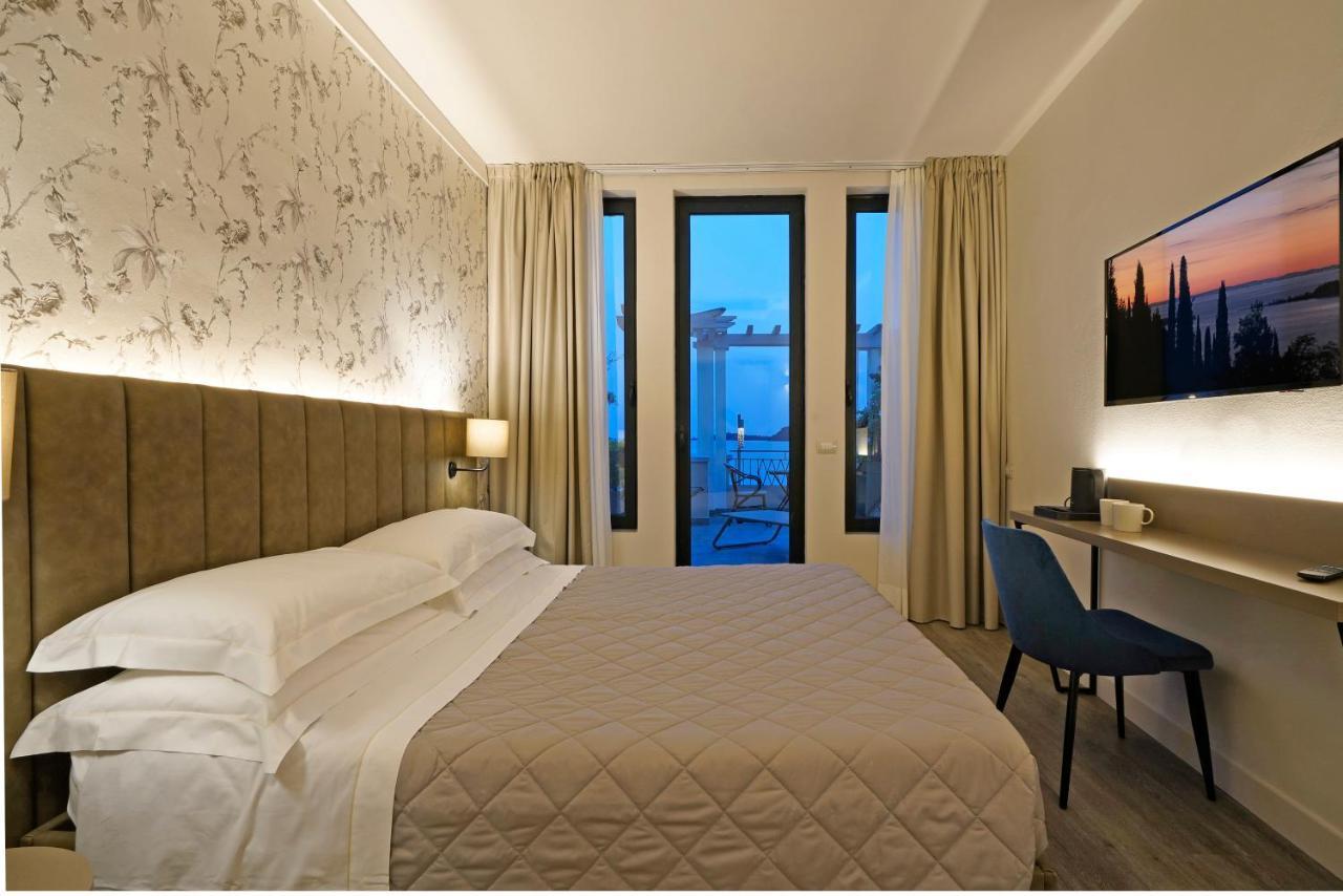 Hotel Du Lac Gardone Riviera Eksteriør billede