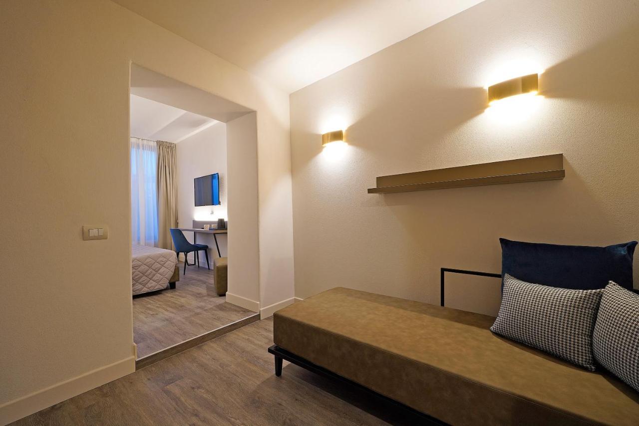 Hotel Du Lac Gardone Riviera Eksteriør billede
